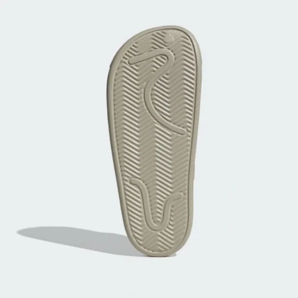 Adidas Adilette Clogs Sportswear Sandles Slides Putty Grey Unisex - Picture 3 of 10